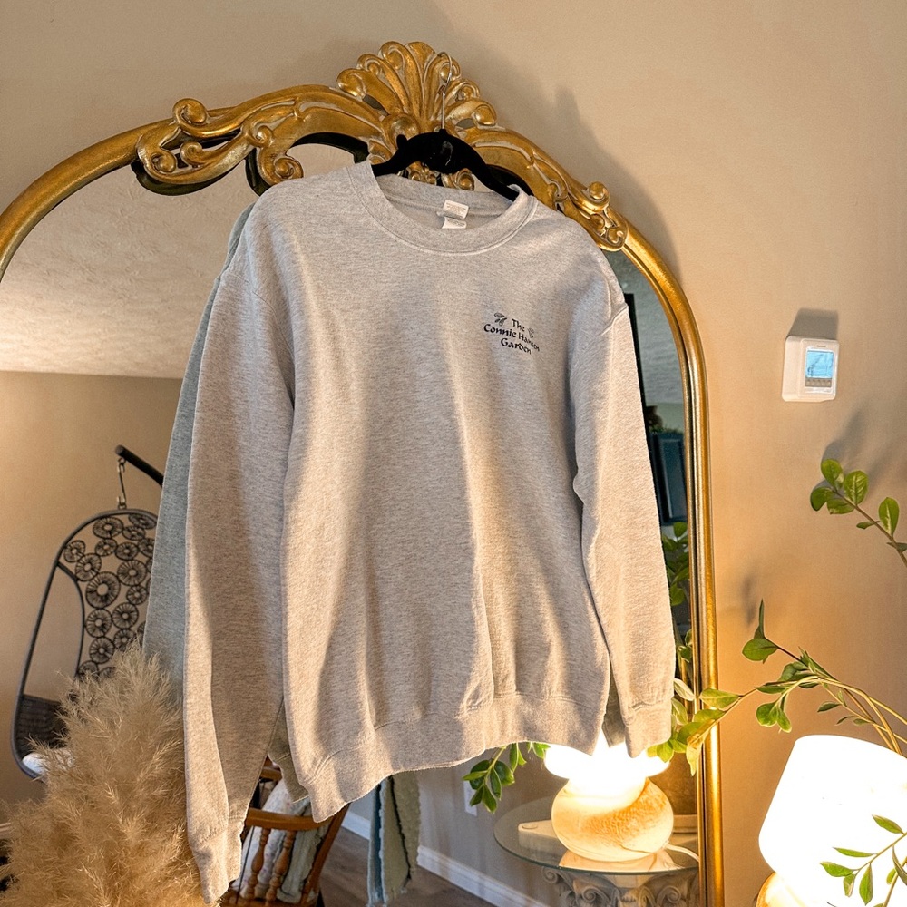 The Coolest Vintage Sweatshirt🌿